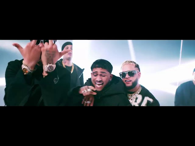Nio Garcia, Casper Magico, Arcangel, Darell, Bryant Myers,Noriel – La Gangster Remix (Video Oficial)