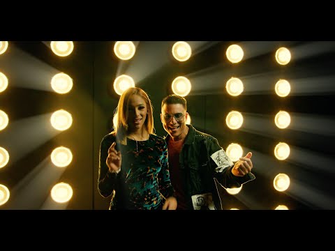 Ella esta pa’ foto – Rey Chavez y Dani Danai [Official Video]