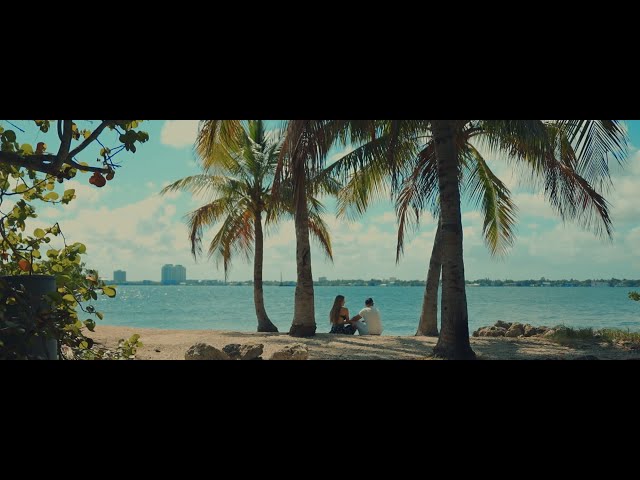 Rey Chavez – Amantes o Amigos